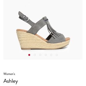 Minnetonka suede heel